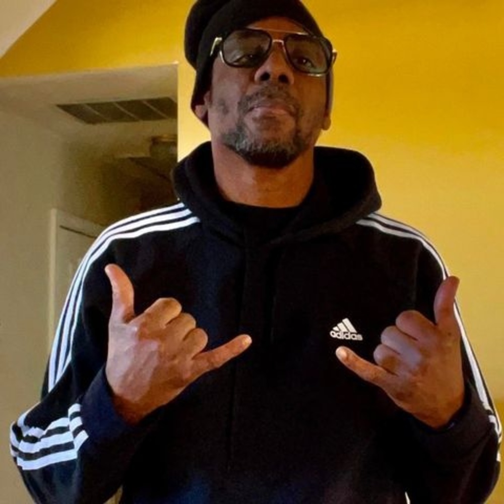 Meet your Posher, Elvis